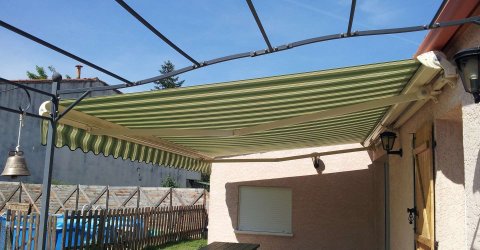 Stores vénitiens à Ganges